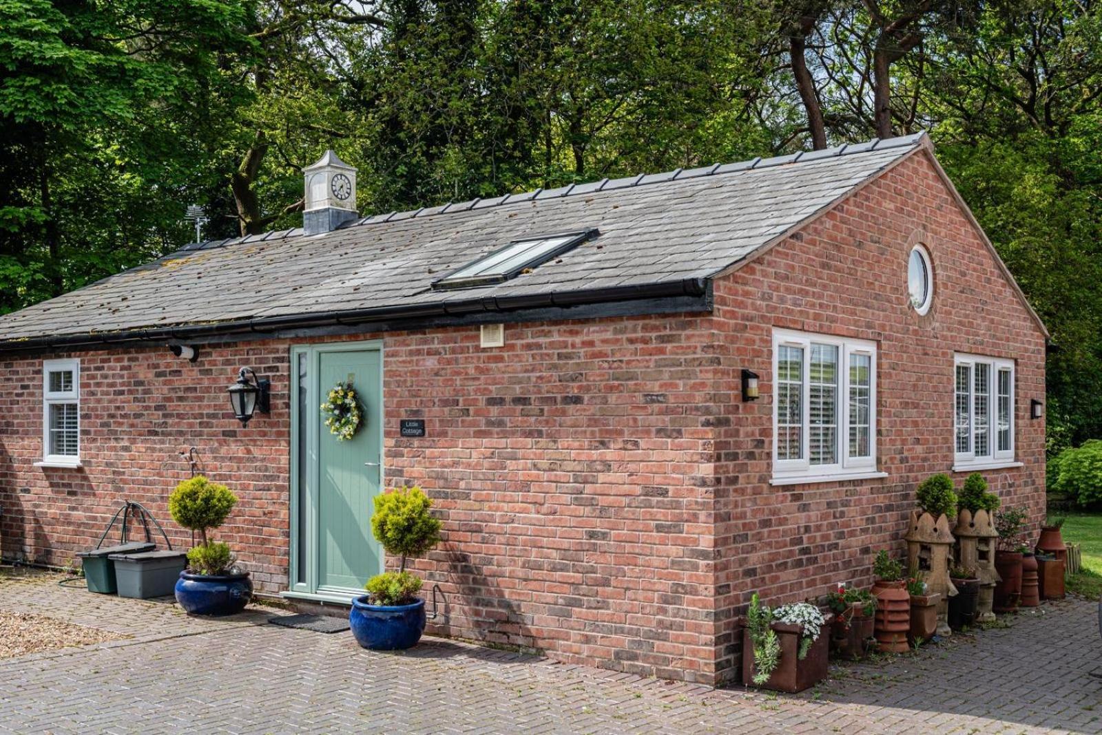 Quiet Self Contained Cottage Near Delamere Forest Cuddington  ภายนอก รูปภาพ