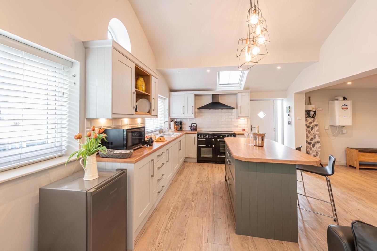 Quiet Self Contained Cottage Near Delamere Forest Cuddington  ภายนอก รูปภาพ